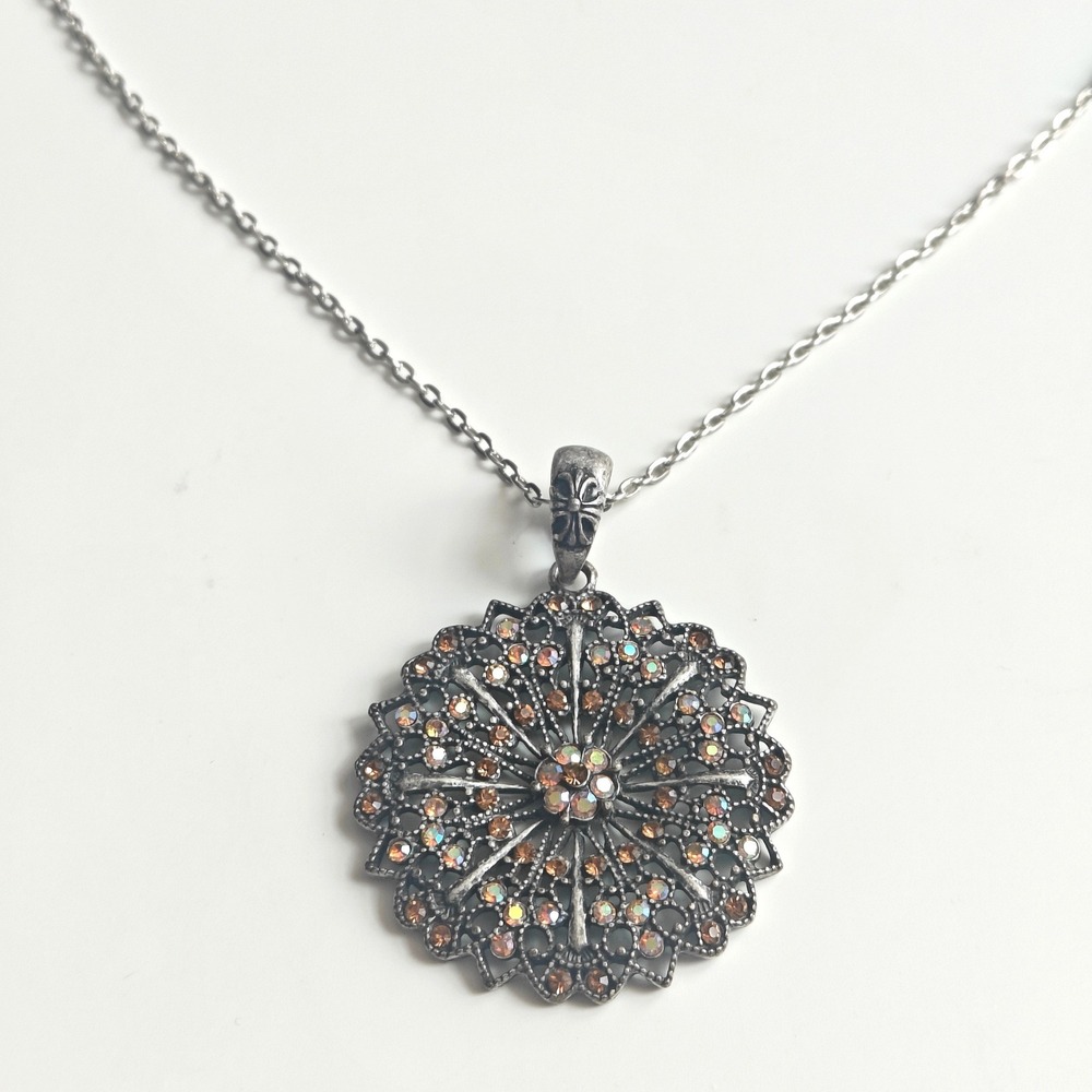 Vintage Style Silver Tone Filigree Medallion Necklace AB Rhinestone Pendant Fall